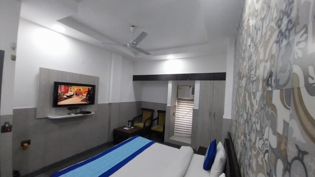Hotel Crystal Palace New Delhi Eksteriør billede